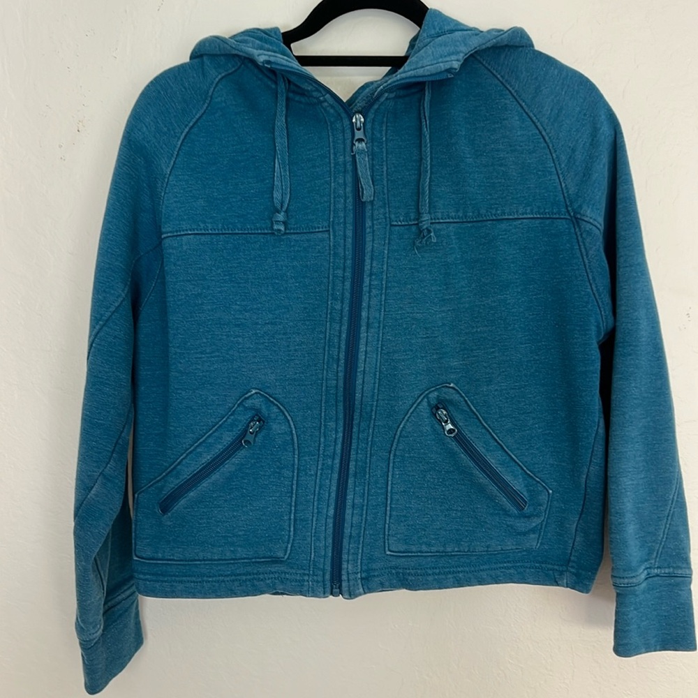 Cropped blue hoodie from Title Nine